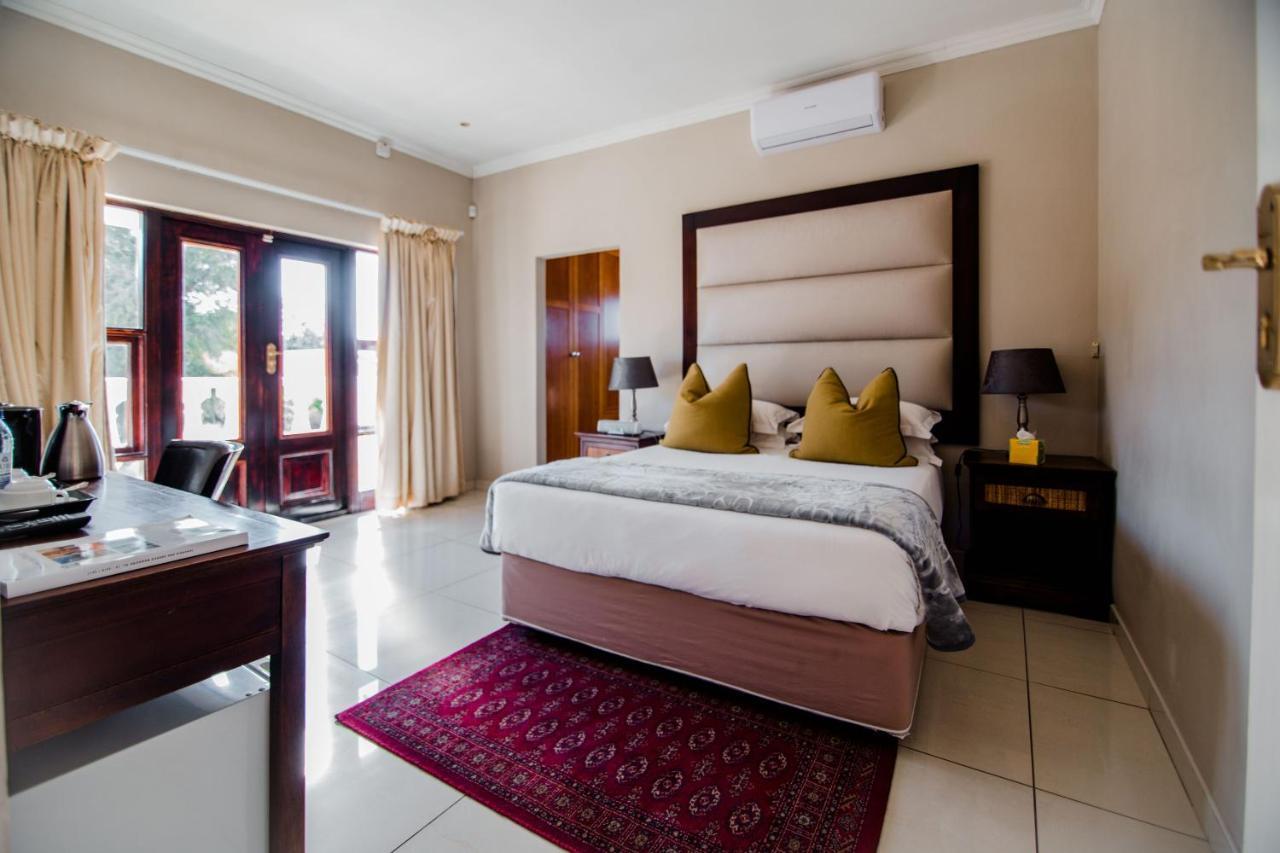 The Capital Guest House Gaborone Eksteriør billede
