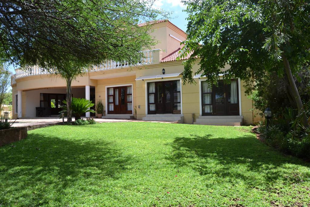 The Capital Guest House Gaborone Eksteriør billede