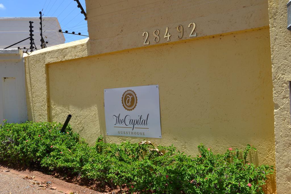 The Capital Guest House Gaborone Eksteriør billede